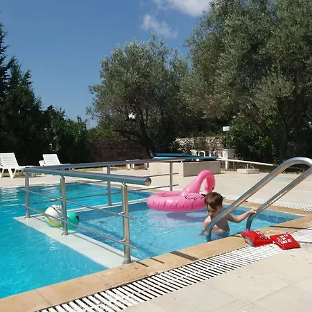 Colonial Family #3 Apartment *